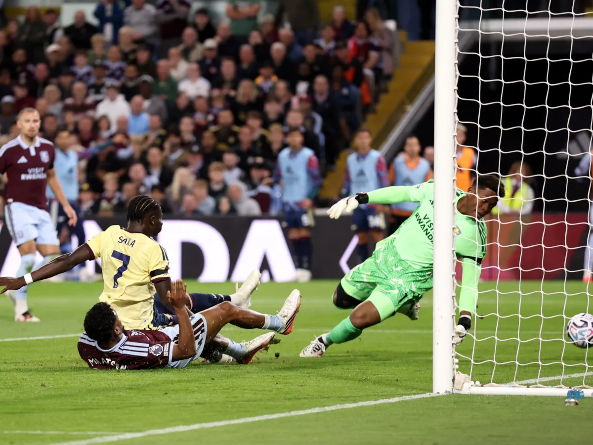 Bukayo Saka scoring Arsenal's winner against Aston Villa at Villa Park