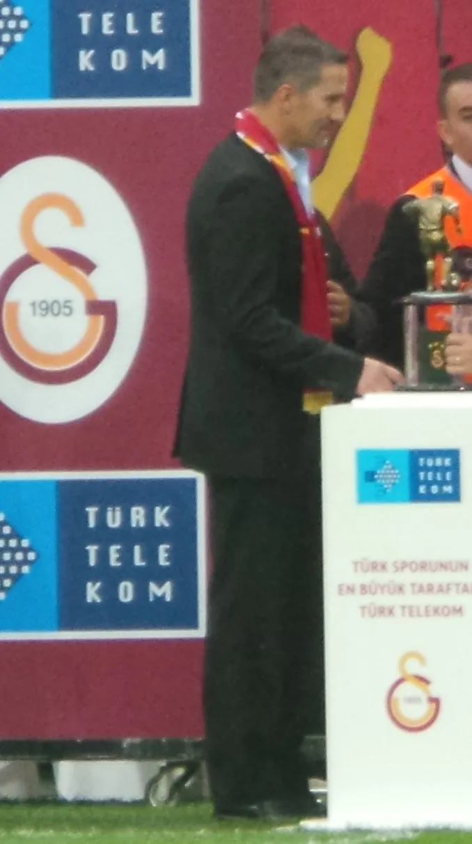 Ergün Penbe'nin futbolculuk dönemini yansıtan portre tarzı bir görsel