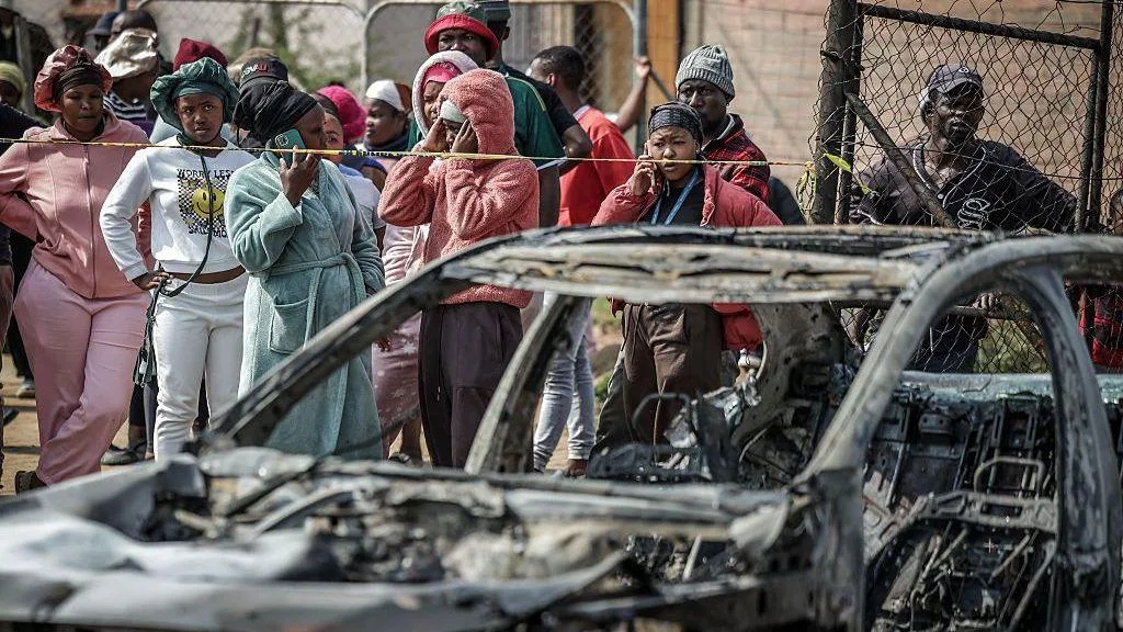 Policía investiga un tiroteo en Sudáfrica