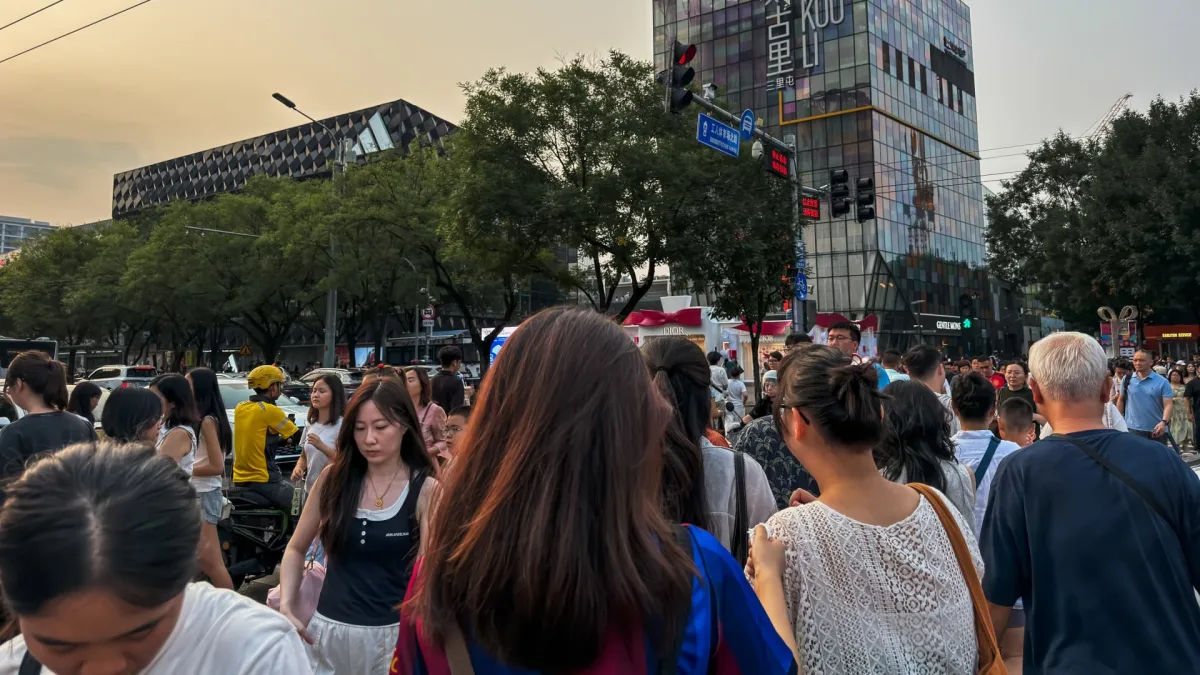 Ejecutivos analizan la economía china y el mercado para empresas extranjeras