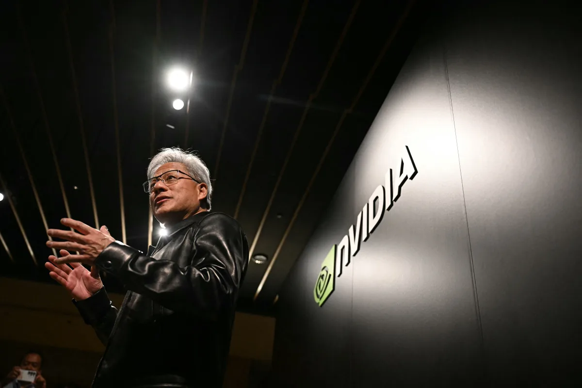 Gráfico bursátil con Nvidia, Amazon y Alphabet en una jornada de IA