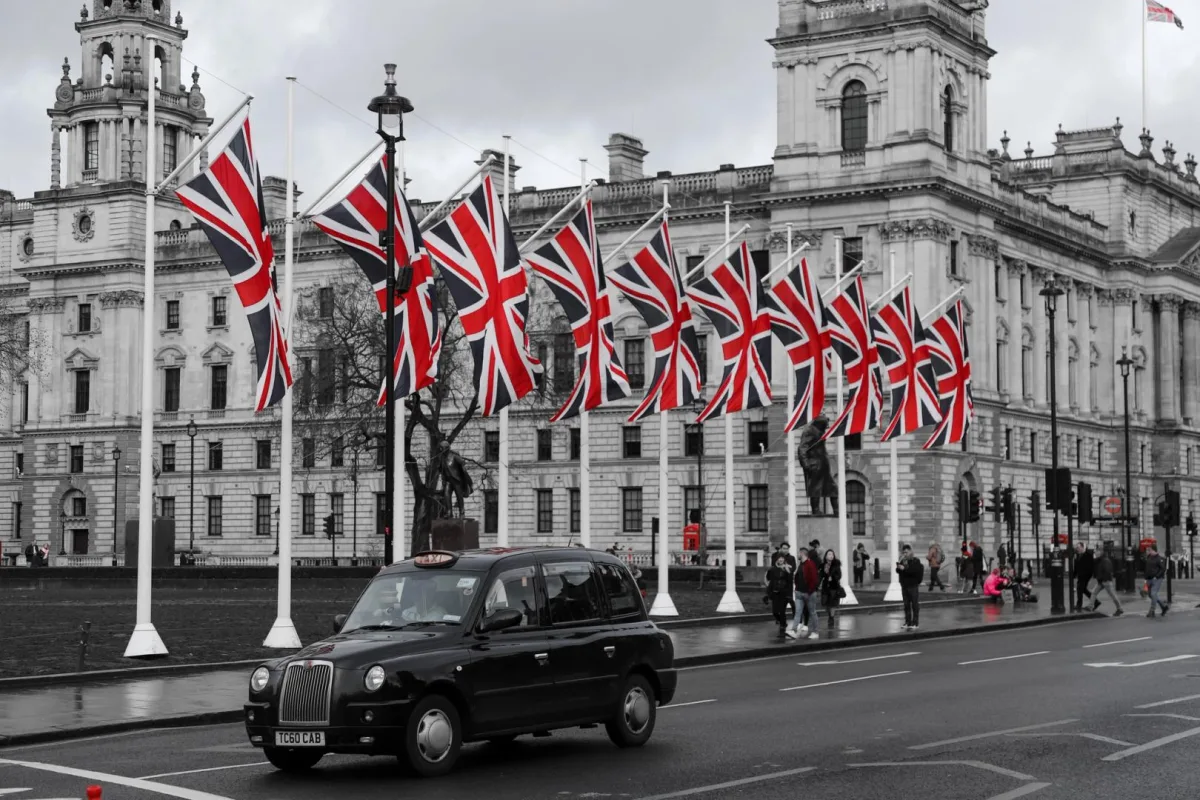 Crypto regulation deadline and FCA registration in the UK