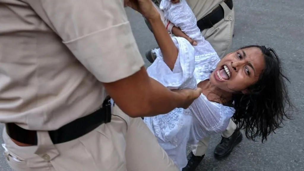 Women journalists protest after accusing Delhi police of harassment