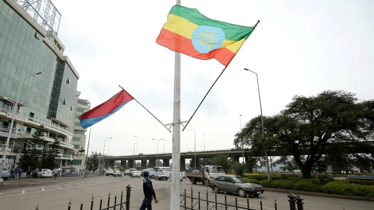 Banderas de Eritrea y Etiopía en una crisis diplomática