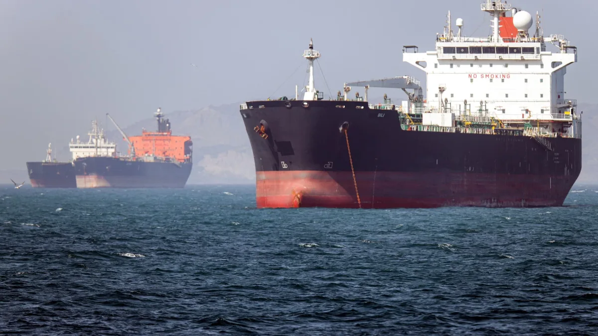 Tankers moving through the Strait of Hormuz amid rising security risks