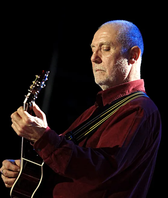 İlhan Şeşen'in müzik ve oyunculuk kariyerini yansıtan arşiv niteliğinde portresi