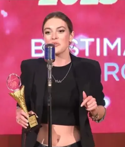 Melis Sezen'in televizyon ve sinema kariyeriyle tanınan Türk oyuncu portresi