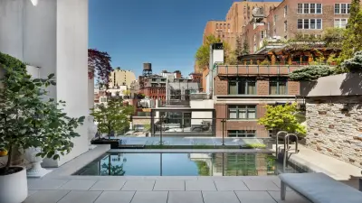 Luxury apartment buildings in Manhattan skyline