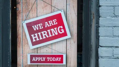 Gráfico sobre ofertas de empleo cripto y solicitudes de candidatos en septiembre
