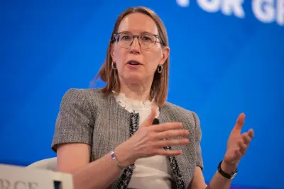 Hester Peirce habla sobre regulación cripto y privacidad en blockchain